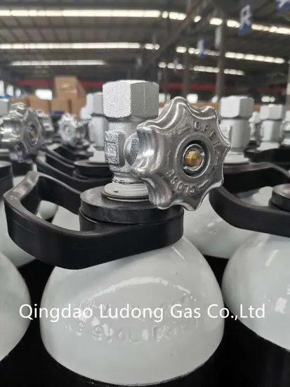 Sale of 40L ISO Standard Seamless Gas Cylinder / Oxygen Cylinder